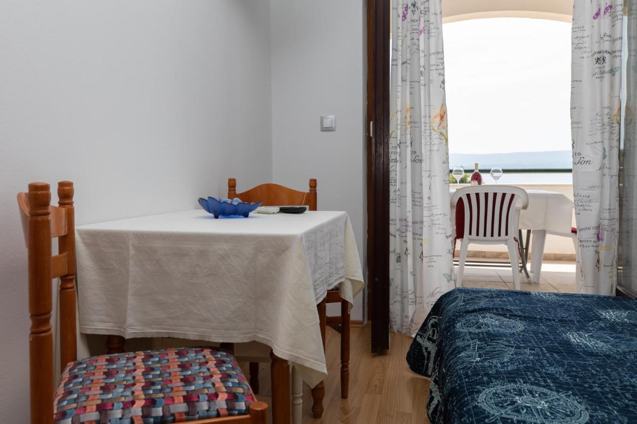 מימיצה Apartments By The Sea Medici, Omis - 1046 מראה חיצוני תמונה